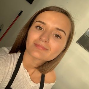 Meet your Posher, Madeline